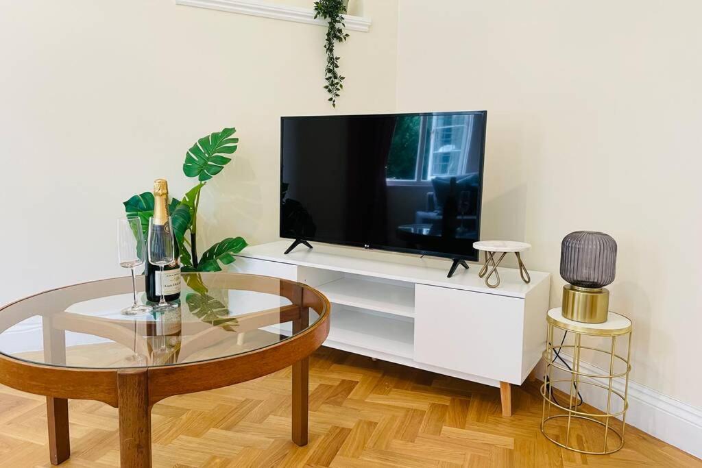 Nomihomes-Otis House-Free Parking X 2-Central -10Ppl เอ็กซิเตอร์ ภายนอก รูปภาพ